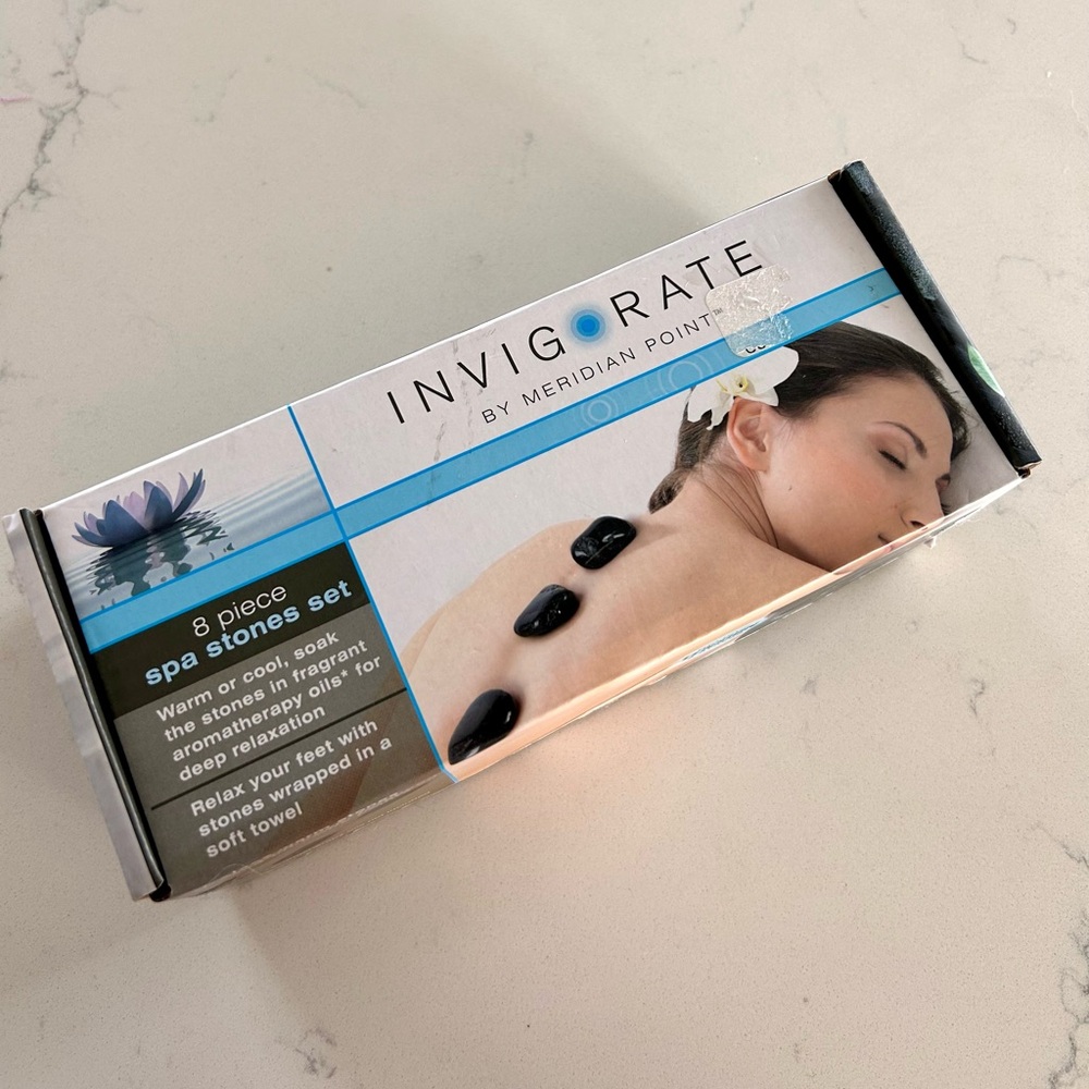 Invigorate 8-Piece Spa Stone Set - NWT